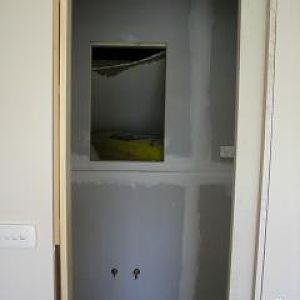 Ensuite - now plastered