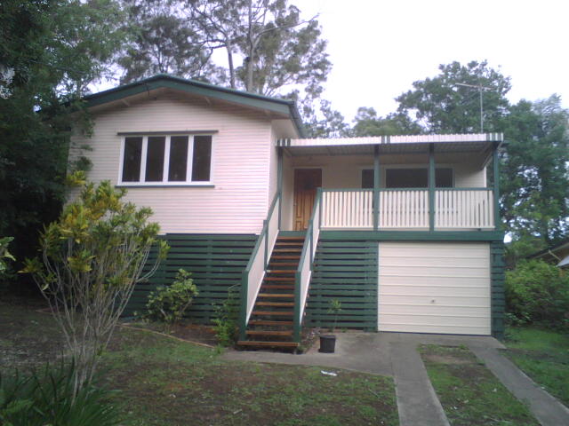 McDeyess_property_front