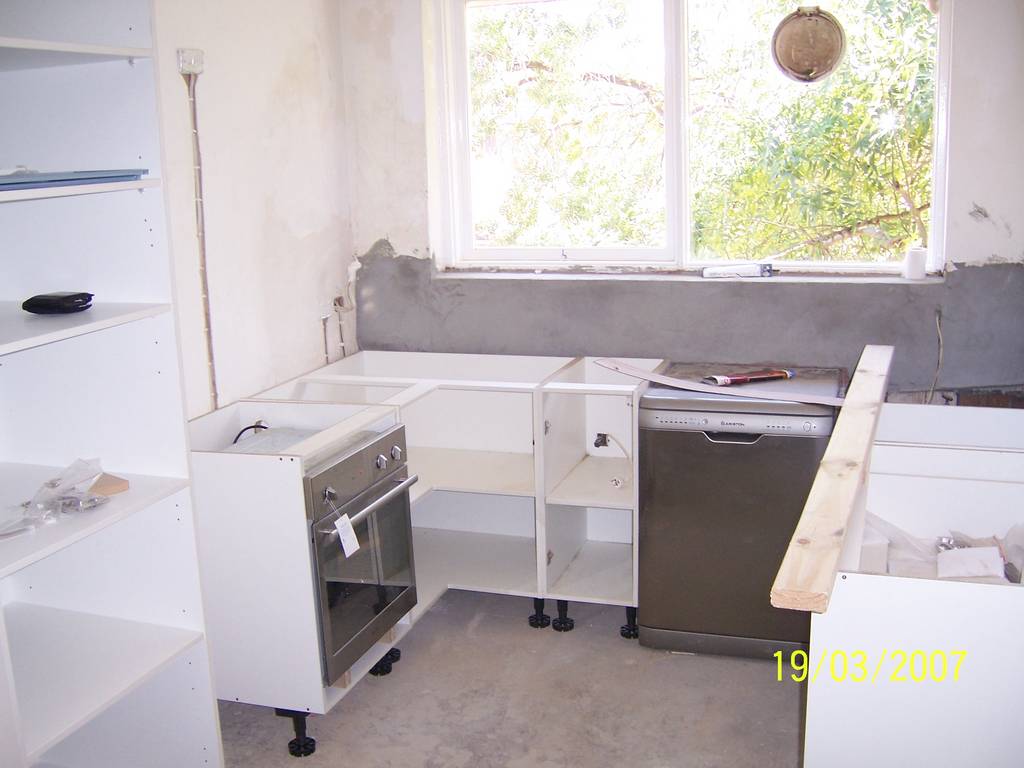 Walsh St - Flatpax kitchen built before install