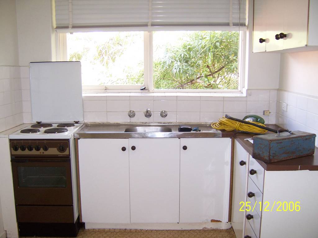 Walsh St kitchen before